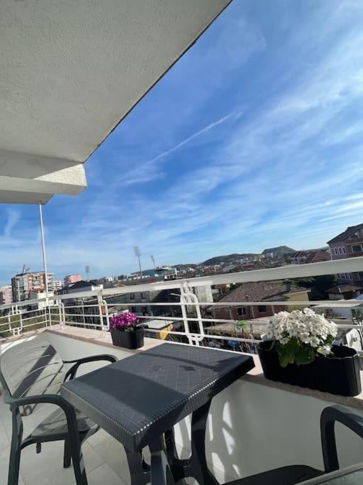 Modern Apt Near City Centre Shkoder Exterior photo