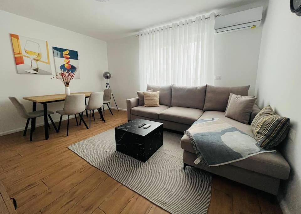 Modern Apt Near City Centre Shkoder Exterior photo